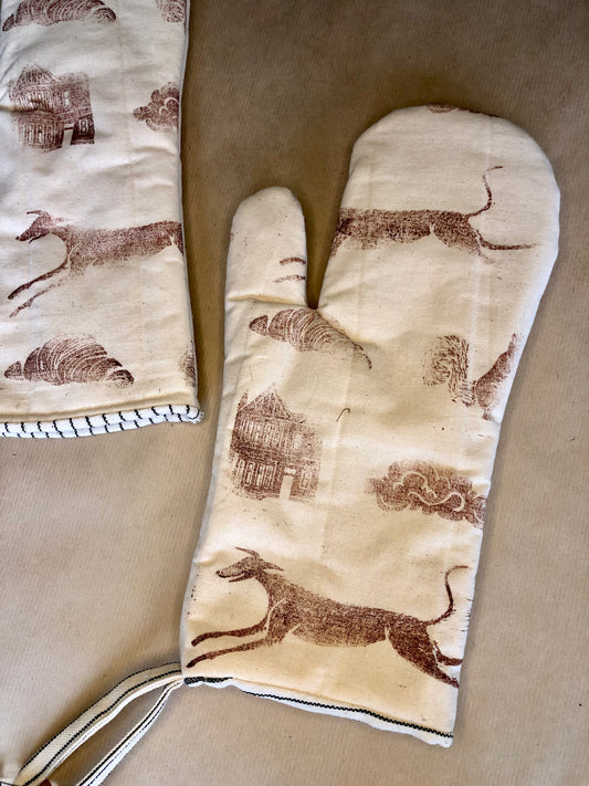 Squirrel Patrol Oven Mitt