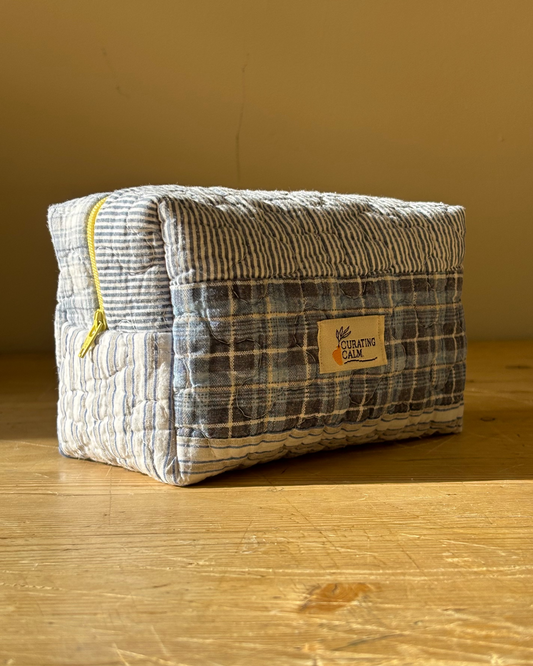Vintage Quilt Wash Bag 04 – Small