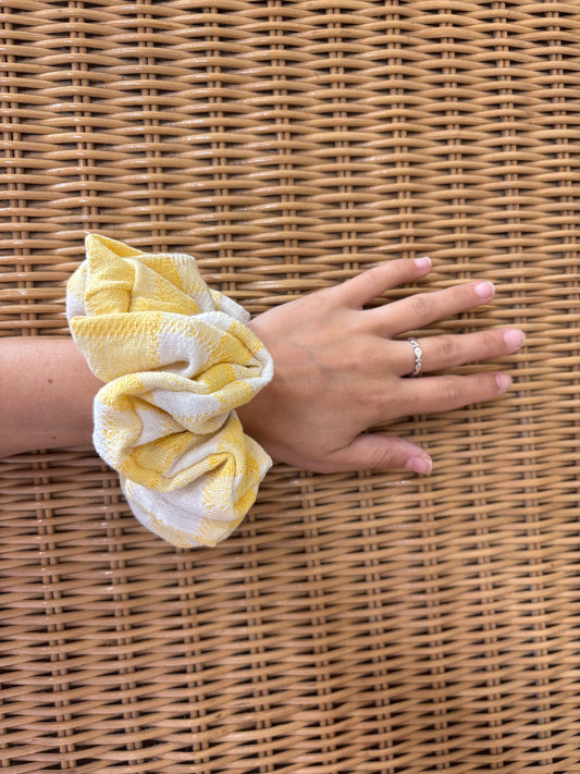 Scrappy Scrunchie - yellow check